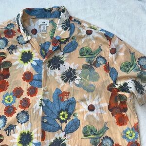 H&M shirt button down mushroom floral print men’s XL cream blue white red cotton